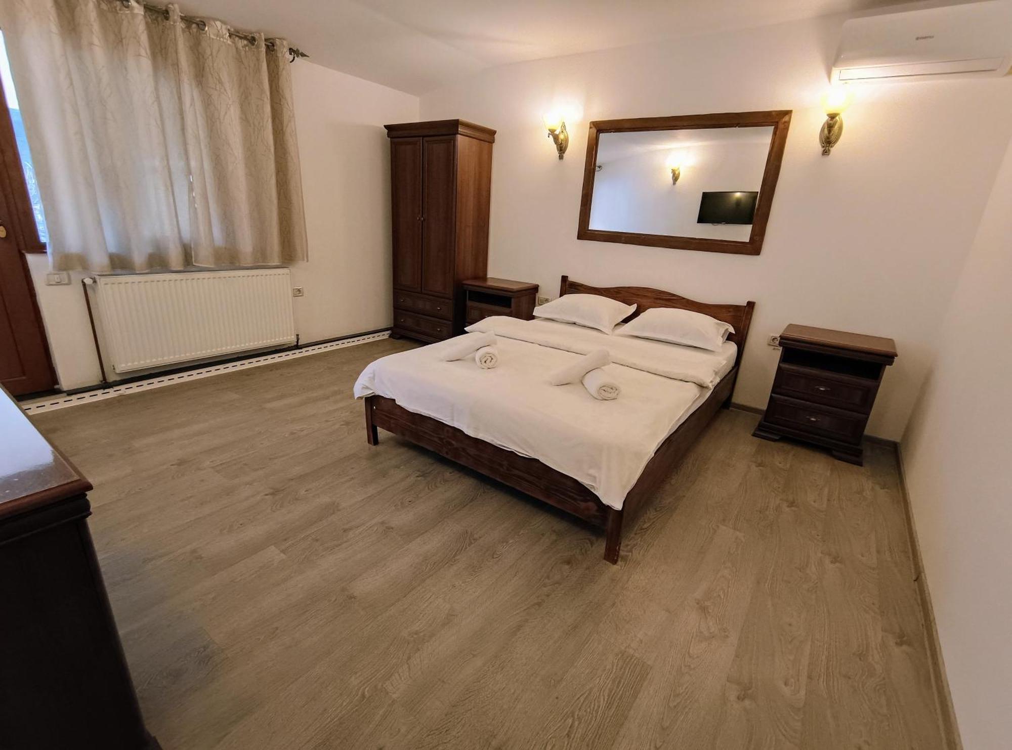 Mini-hôtel De Inchiriat La *
